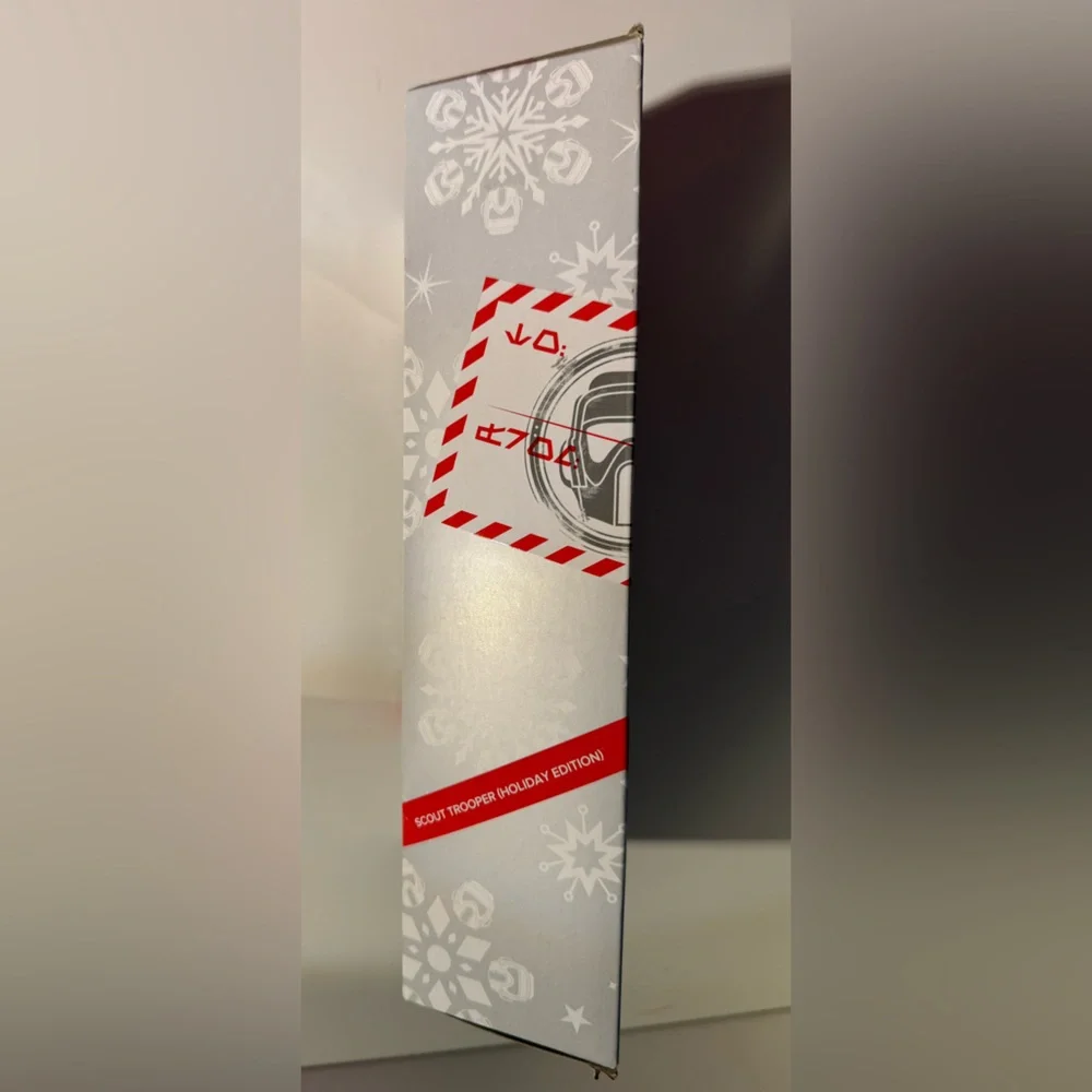 Star Wars Black Series Holiday Edition Scout Trooper - Picture 4 of 8